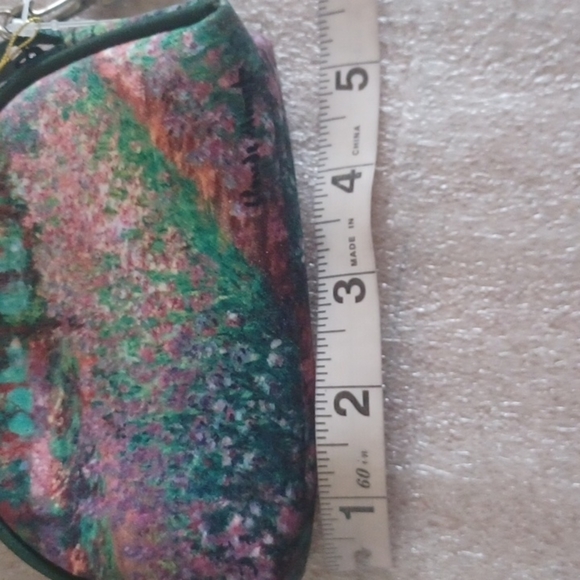 SOLD -Free with any purchase (bundled) - Small pouch cosmetic case NEW with tags - Picture 5 of 6